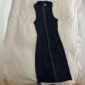 Black Sleeveless Button-Down Dress
